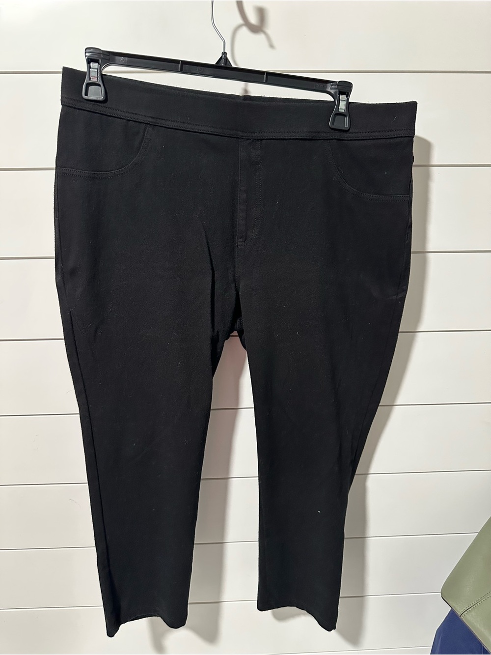 Time and Tru Black Ponte Pull-On Pants